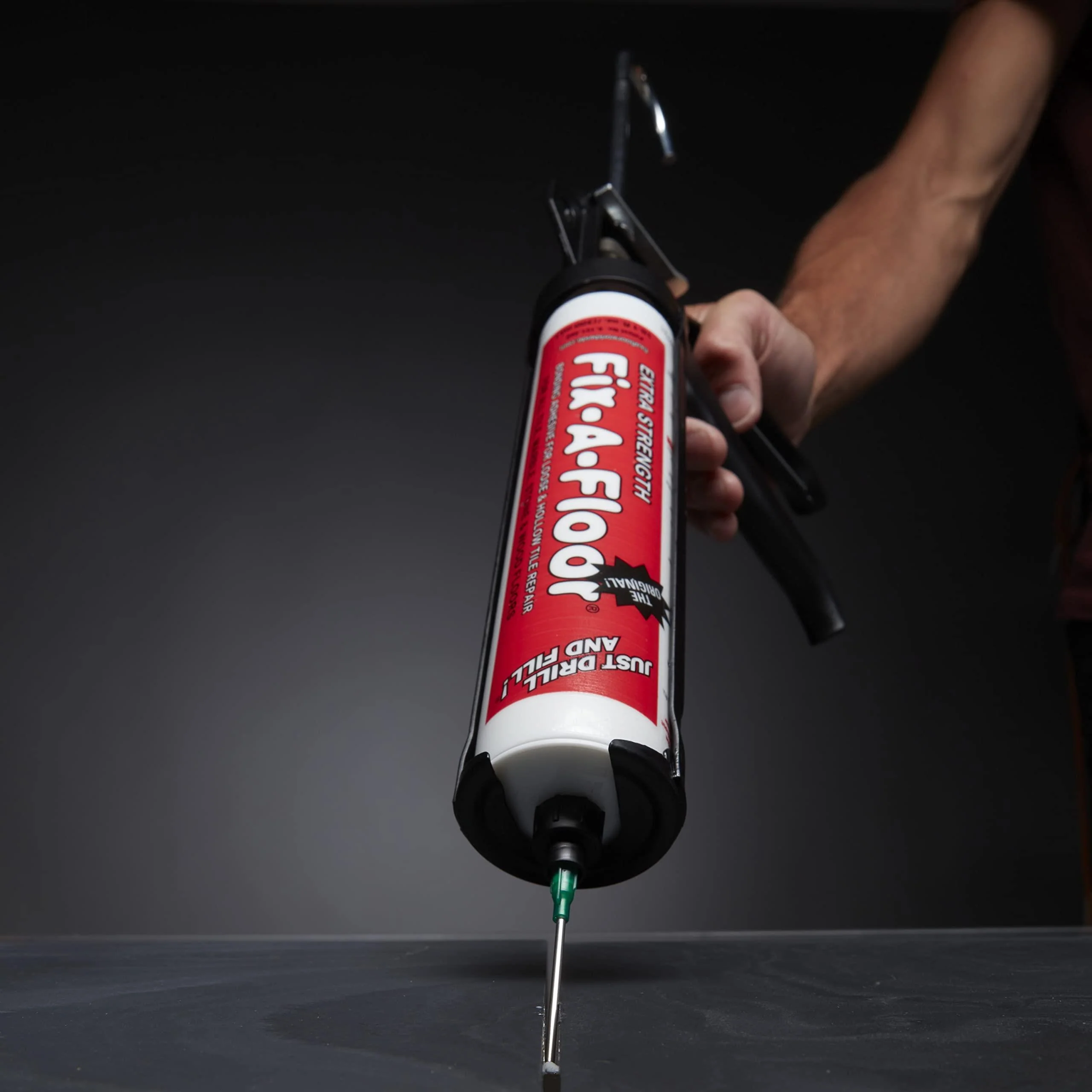 Fix-A-Floor 10:1 Caulking Gun - Ideal for use with Fix-A-Floor Bonding Adhesive for loose & Hollow floor tiles (Not included) - Image 3