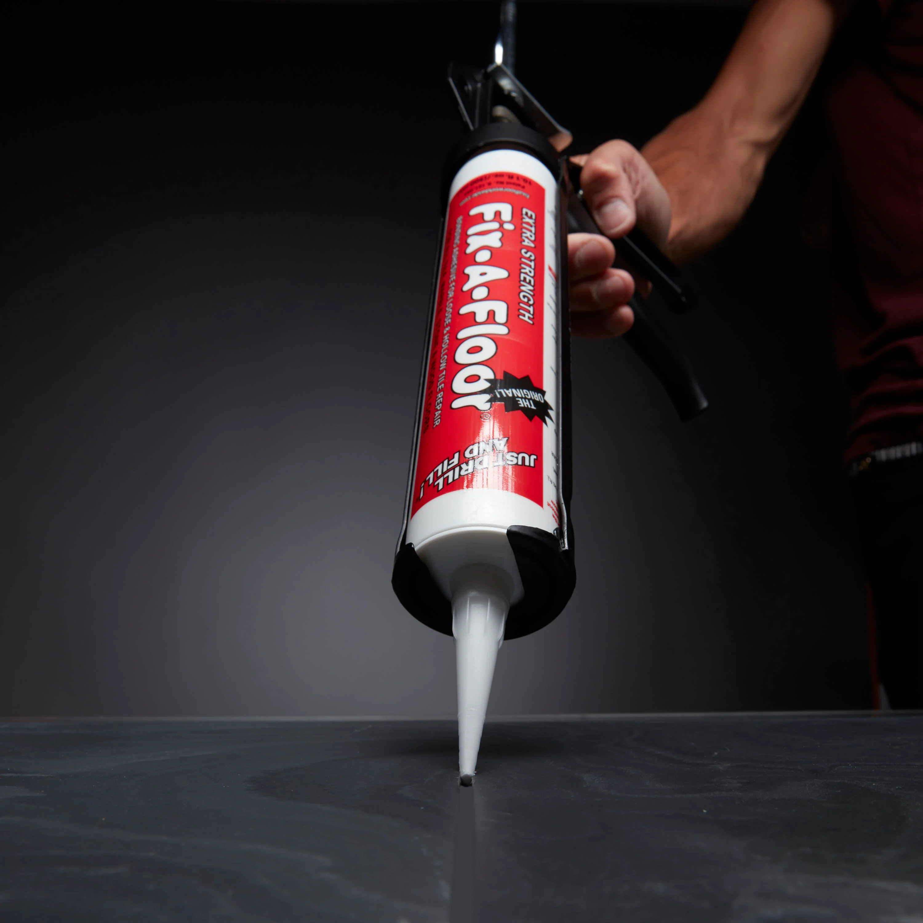 Fix-A-Floor 10:1 Caulking Gun - Ideal for use with Fix-A-Floor Bonding Adhesive for loose & Hollow floor tiles (Not included) - Image 4