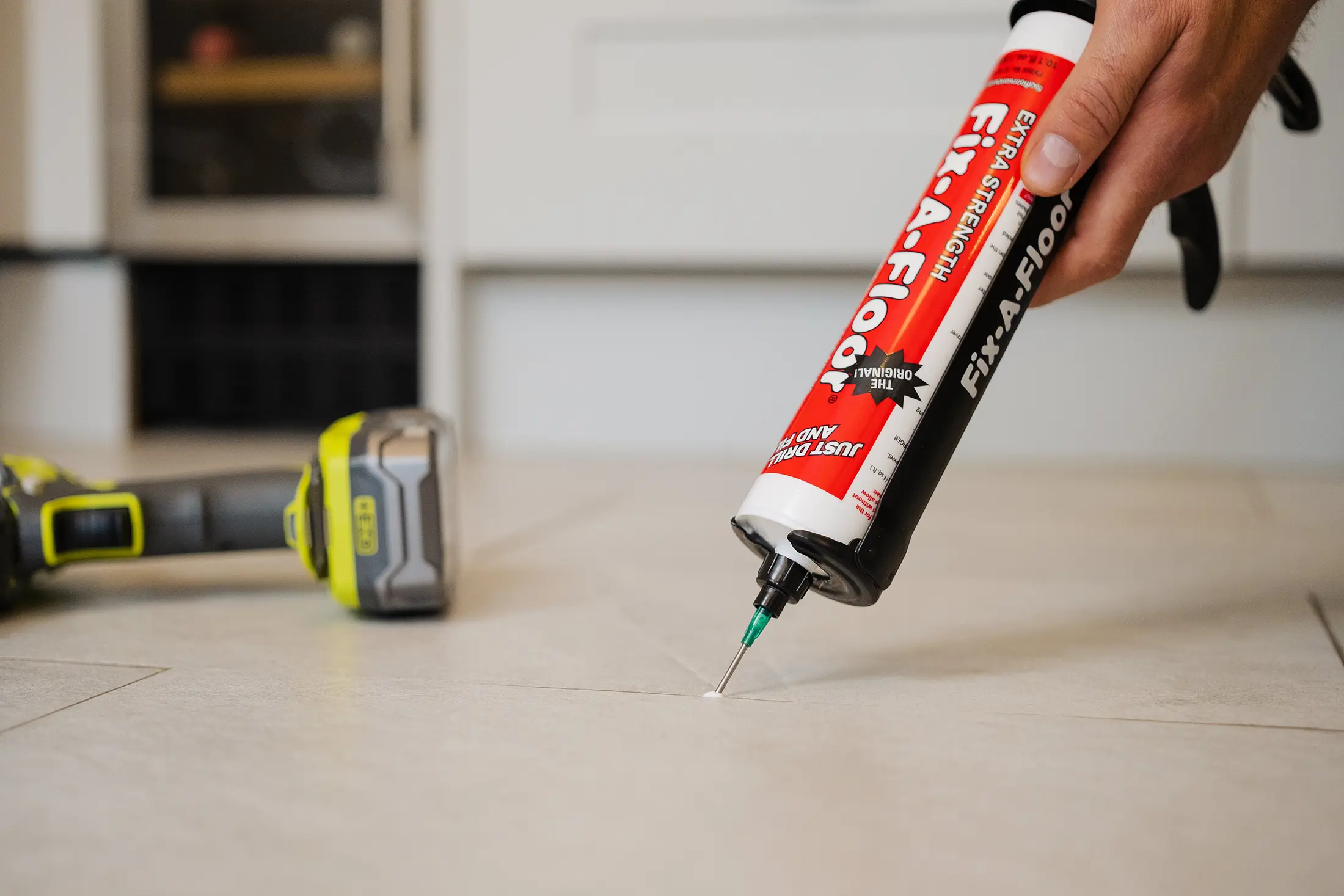 Fix-A-Floor Extra Strength Bonding Adhesive Standard 300ml Bottle - Image 10